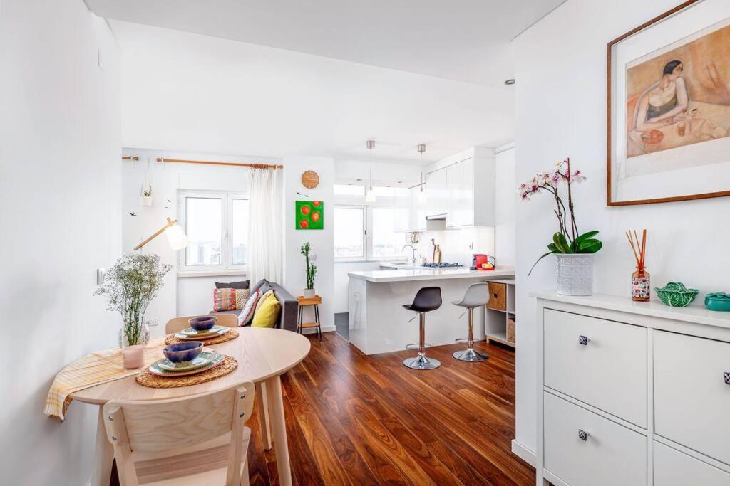 Cozy Bright Space With Landscape And Air Conditioner Apartamento Lisboa